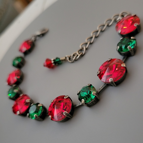 Austrian Crystal Bracelet in Antique Silver - Picture 7 of 9